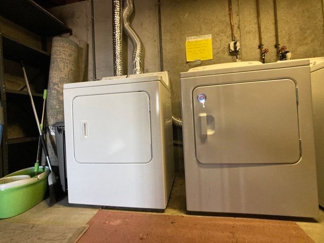 25 Columbia Avenue 2nd floor, Newton, MA 02464