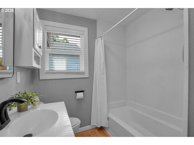 2691 LANCASTER St, West Linn, OR 97068