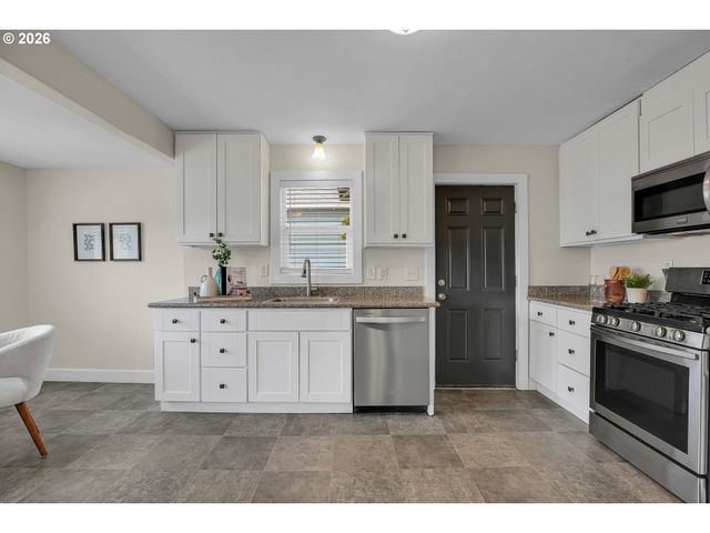 2691 LANCASTER St, West Linn, OR 97068
