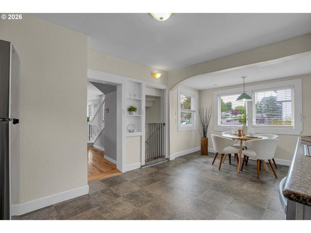 2691 LANCASTER St, West Linn, OR 97068