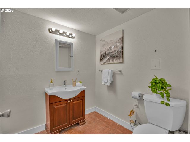 2691 LANCASTER St, West Linn, OR 97068
