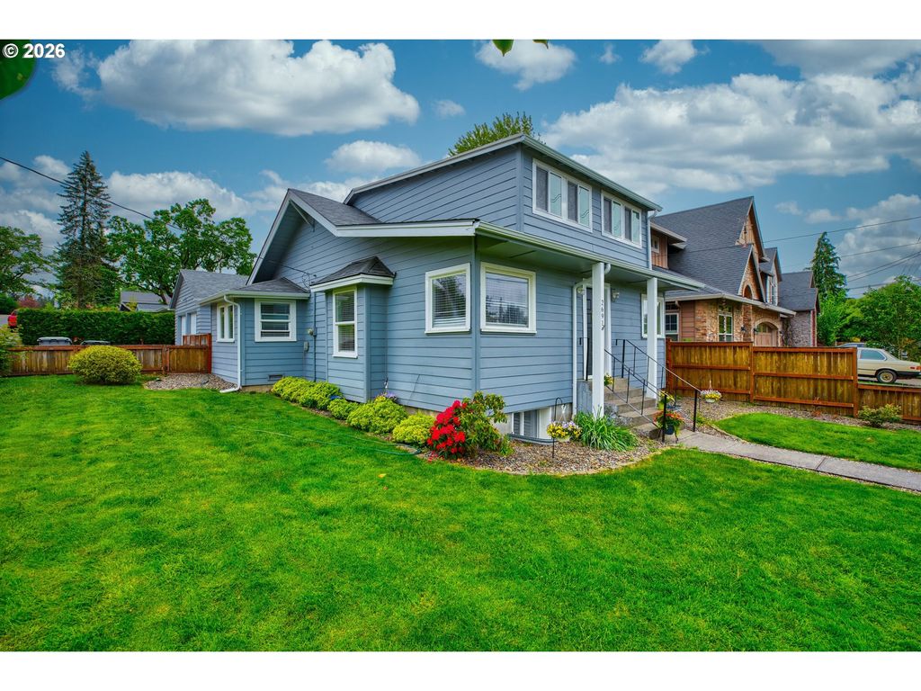 2691 LANCASTER St, West Linn, OR 97068