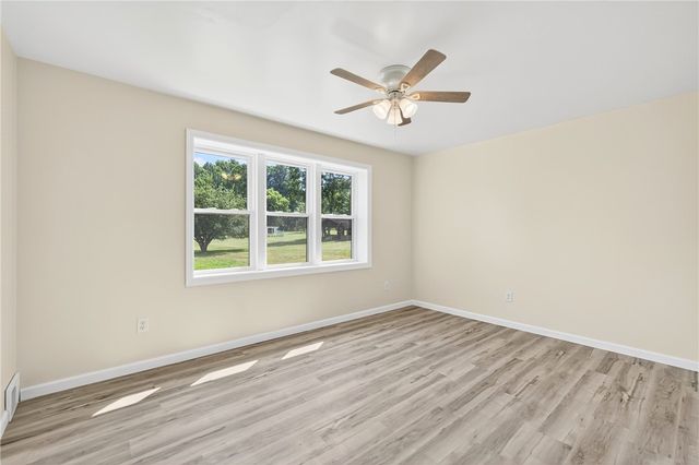 545 Vanderbilt Rd, Dunbar Twp, PA 15425