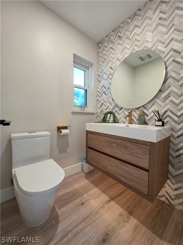 1495 Blue Point AVE C, Naples, FL 34102