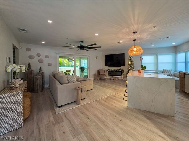 1495 Blue Point AVE C, Naples, FL 34102