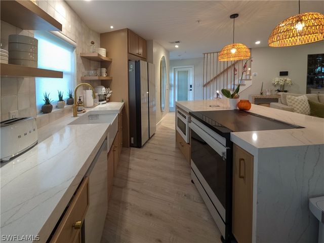 1495 Blue Point AVE C, Naples, FL 34102