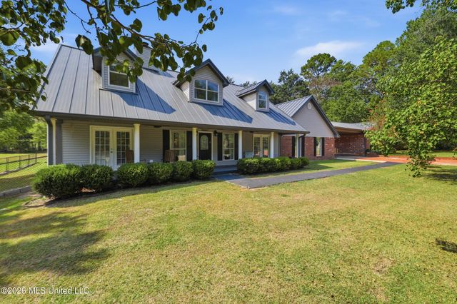 26560 Camille Drive, Pass Christian, MS 39571