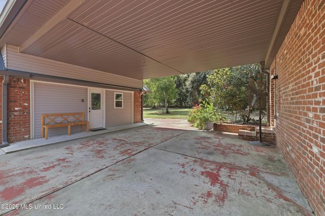26560 Camille Drive, Pass Christian, MS 39571