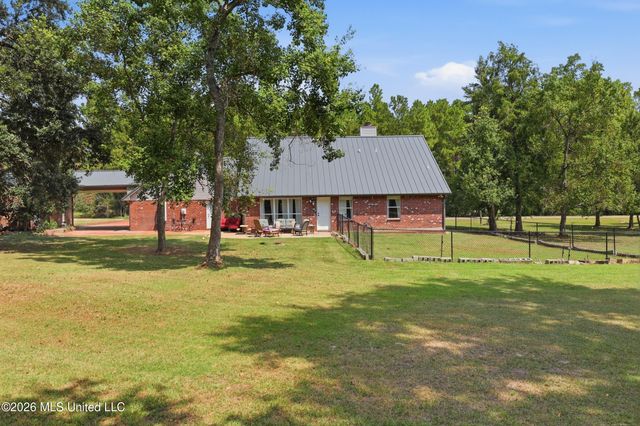 26560 Camille Drive, Pass Christian, MS 39571