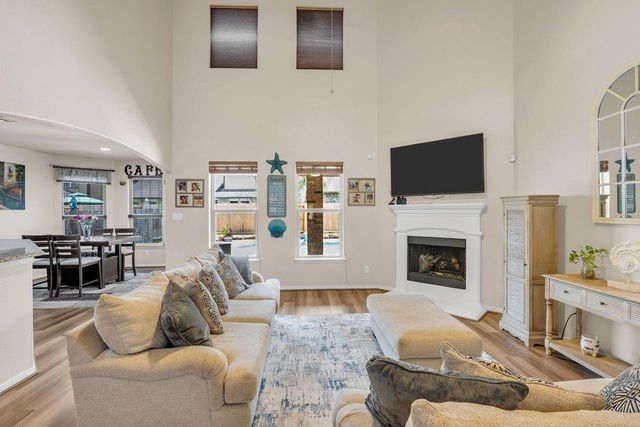 680 Cumberland Ridge Lane, League City, TX 77573