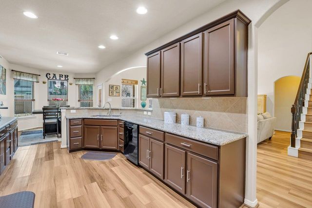 680 Cumberland Ridge Lane, League City, TX 77573