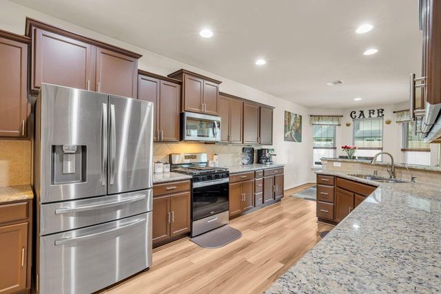 680 Cumberland Ridge Lane, League City, TX 77573