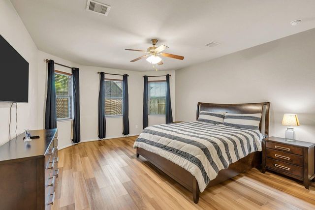 680 Cumberland Ridge Lane, League City, TX 77573