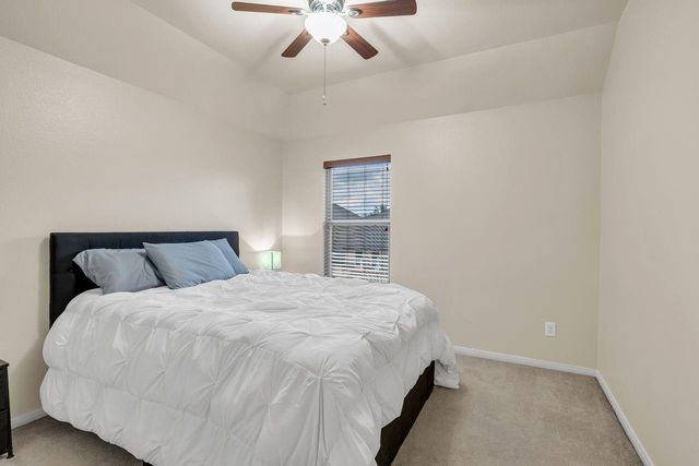 680 Cumberland Ridge Lane, League City, TX 77573