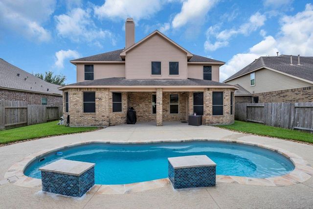 680 Cumberland Ridge Lane, League City, TX 77573