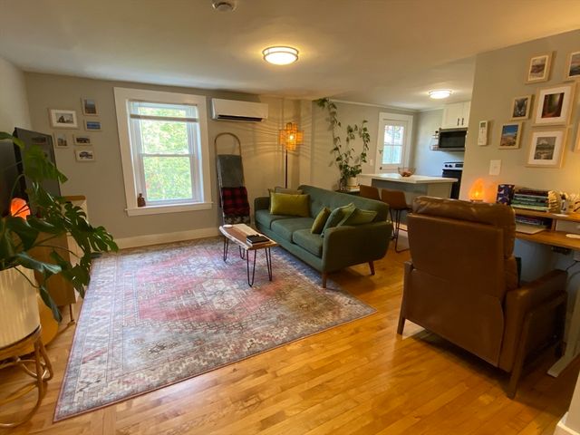 13 Pleasant 2, Medfield, MA 02052