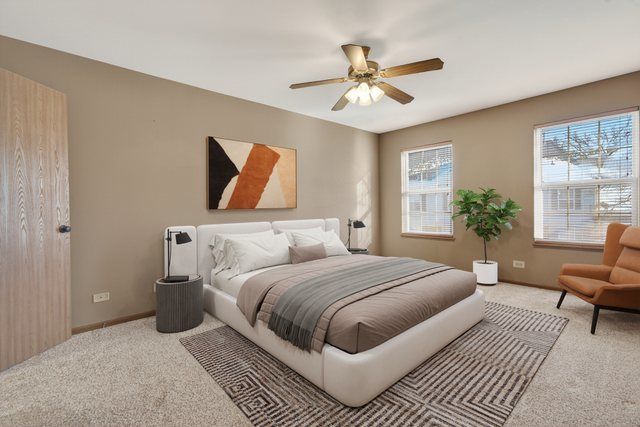 1089 Quaker Hill Court 1089, Elgin, IL 60120