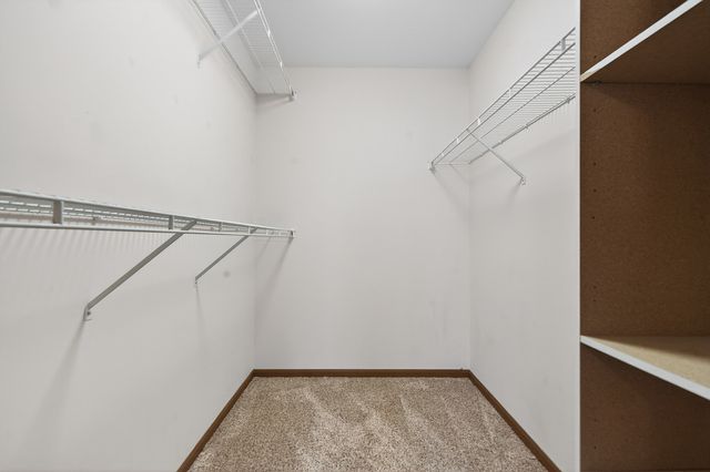 1089 Quaker Hill Court 1089, Elgin, IL 60120