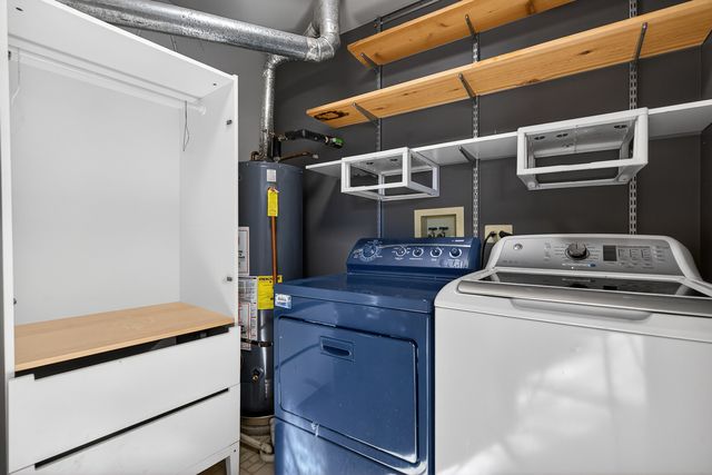 1089 Quaker Hill Court 1089, Elgin, IL 60120