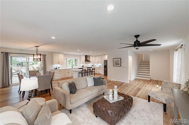 1 Vienna Court, Lake St Louis, MO 63367