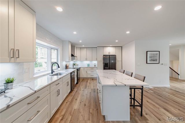 1 Vienna Court, Lake St Louis, MO 63367