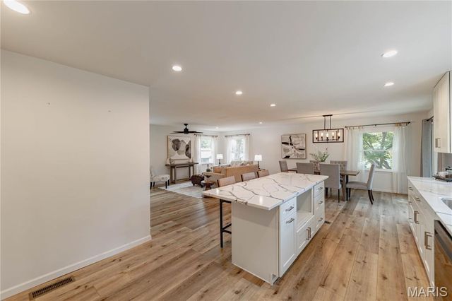 1 Vienna Court, Lake St Louis, MO 63367