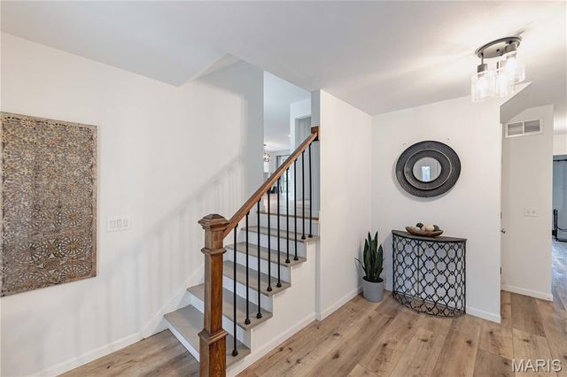 1 Vienna Court, Lake St Louis, MO 63367