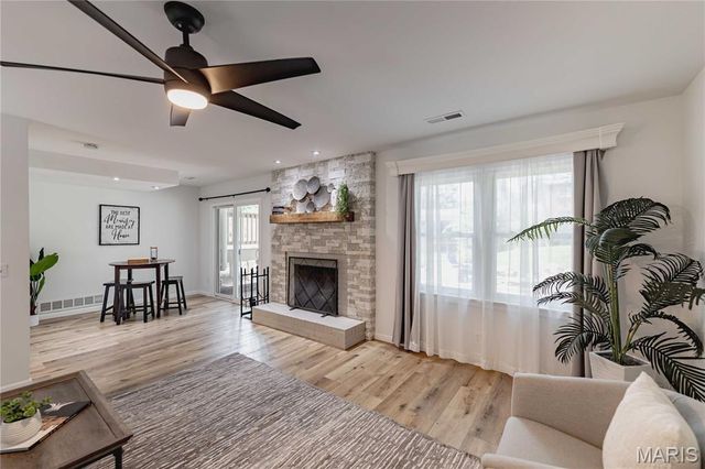 1 Vienna Court, Lake St Louis, MO 63367