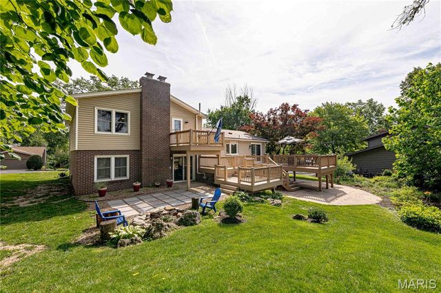 1 Vienna Court, Lake St Louis, MO 63367