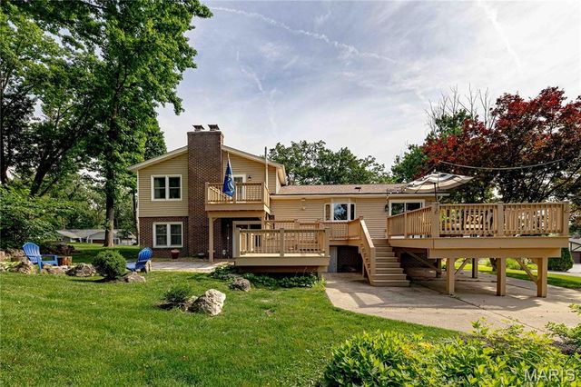 1 Vienna Court, Lake St Louis, MO 63367
