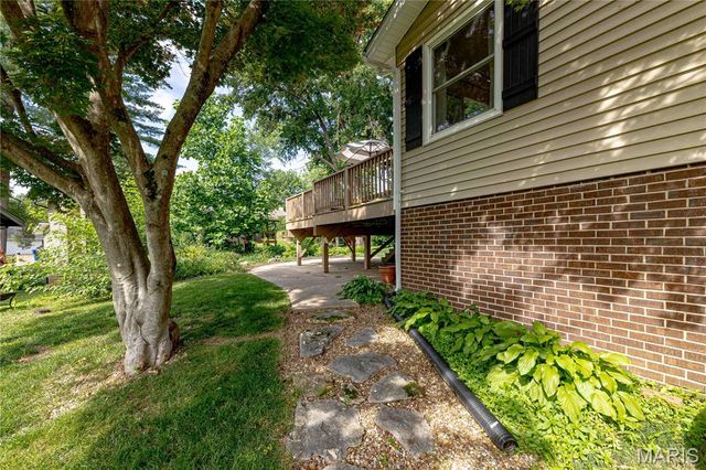 1 Vienna Court, Lake St Louis, MO 63367