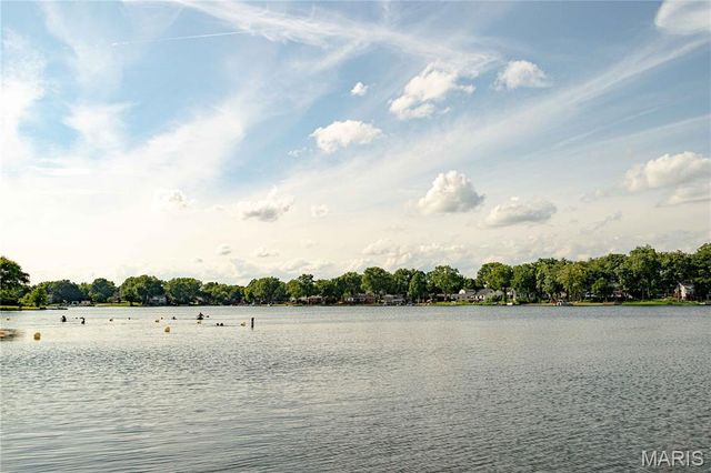 1 Vienna Court, Lake St Louis, MO 63367