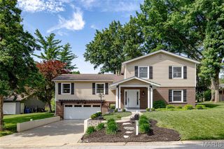 1 Vienna Court, Lake St Louis, MO 63367