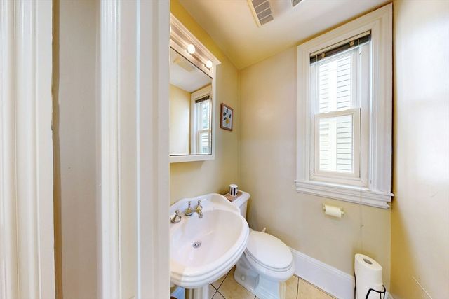 561 Broadway A2, Somerville, MA 02145