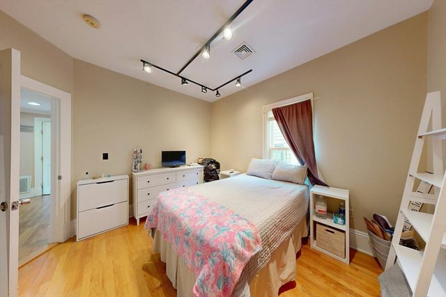 561 Broadway A2, Somerville, MA 02145