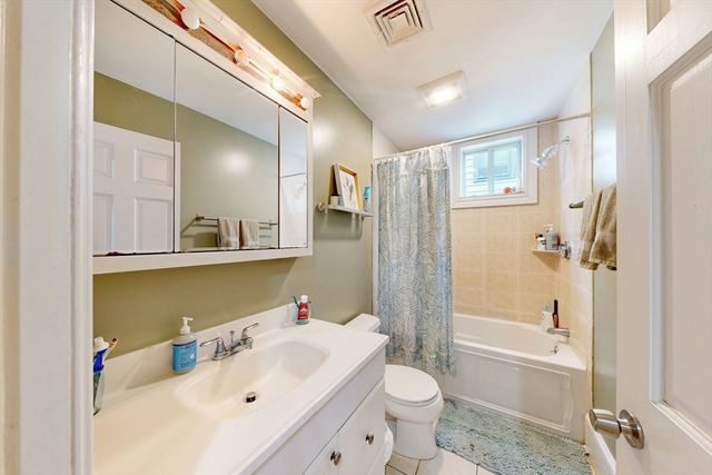 561 Broadway A2, Somerville, MA 02145