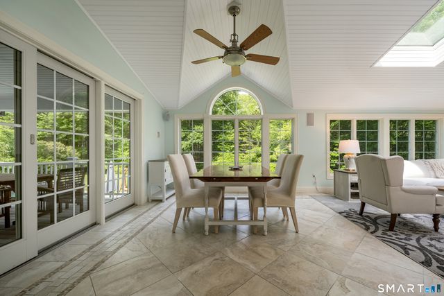 8 Squire Lane, Essex, CT 06426