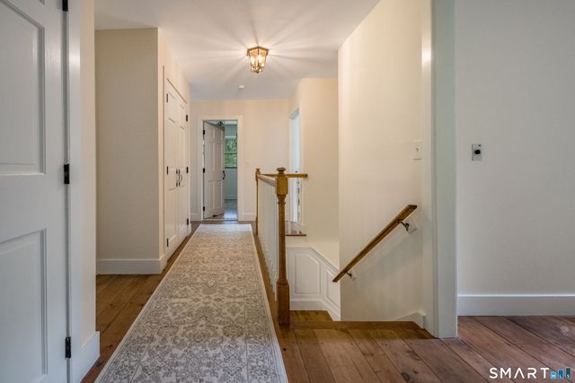 8 Squire Lane, Essex, CT 06426