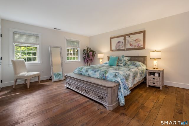 8 Squire Lane, Essex, CT 06426