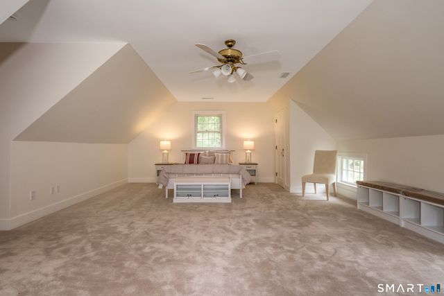 8 Squire Lane, Essex, CT 06426