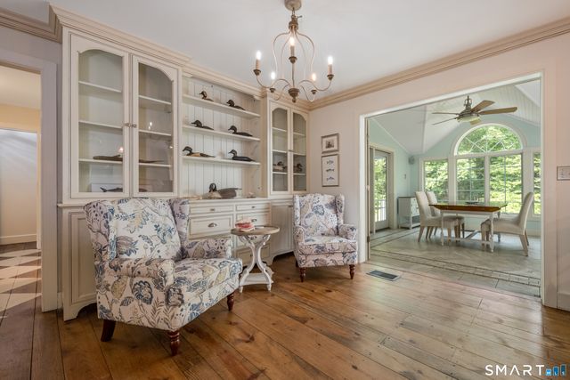 8 Squire Lane, Essex, CT 06426