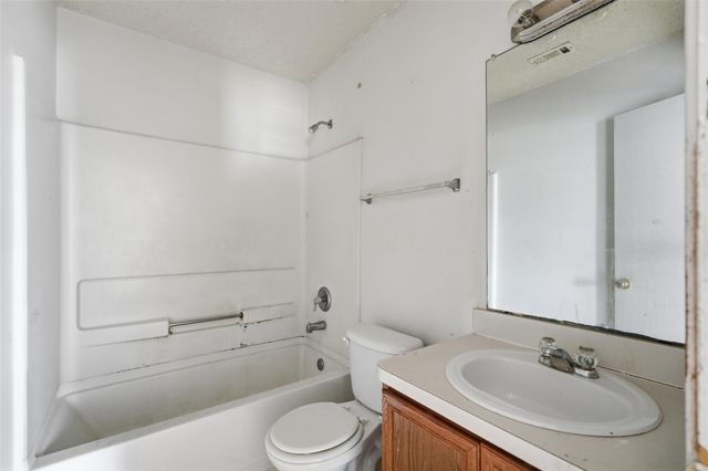 9632 Windridge Way, Dallas, TX 75217