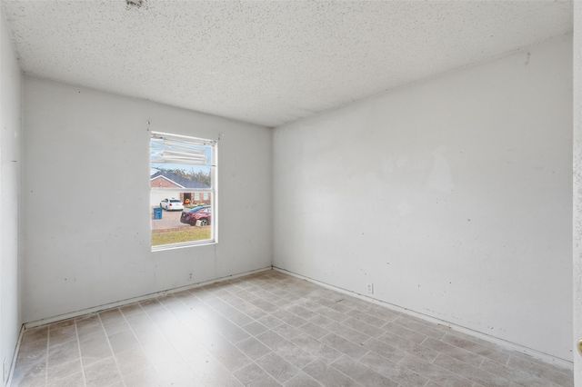 9632 Windridge Way, Dallas, TX 75217