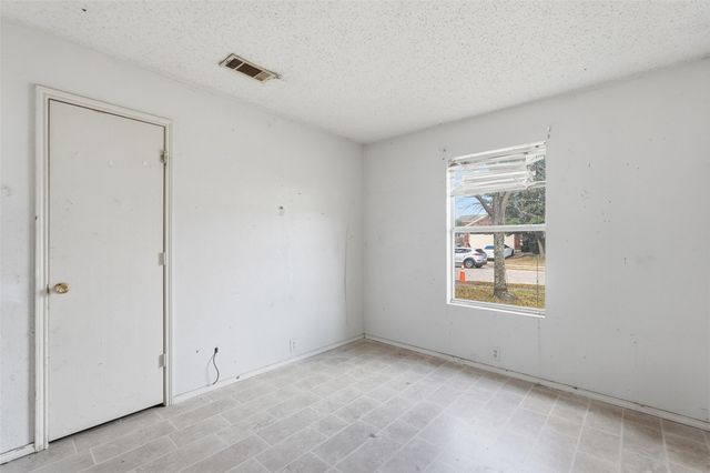 9632 Windridge Way, Dallas, TX 75217