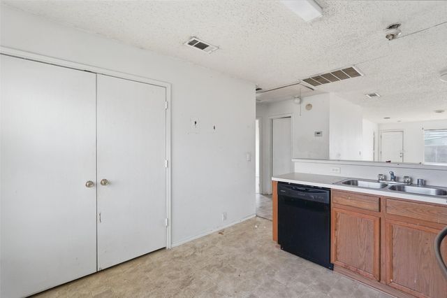 9632 Windridge Way, Dallas, TX 75217