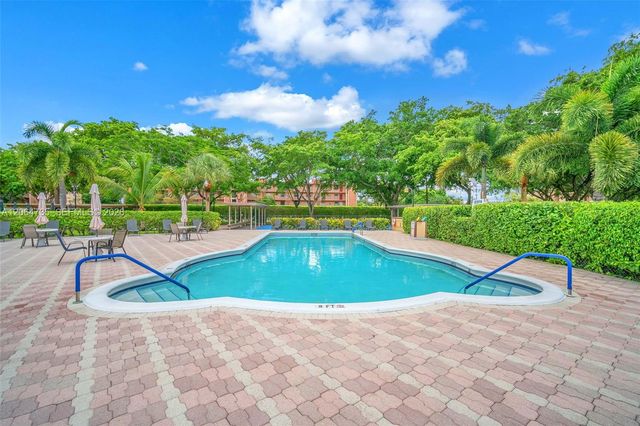 301 NW 76th Ave 102, Margate, FL 33063