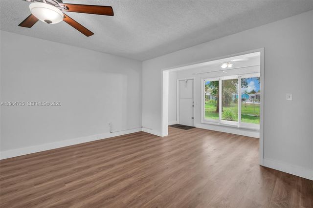 301 NW 76th Ave 102, Margate, FL 33063