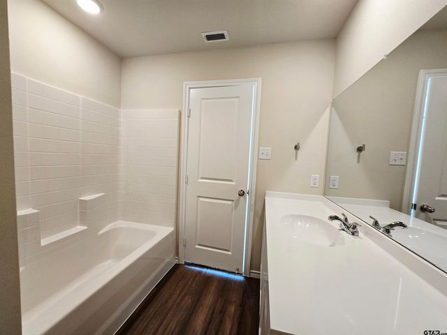 1610 Meadow Lane, Whitehouse, TX 75791