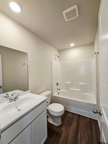 1610 Meadow Lane, Whitehouse, TX 75791
