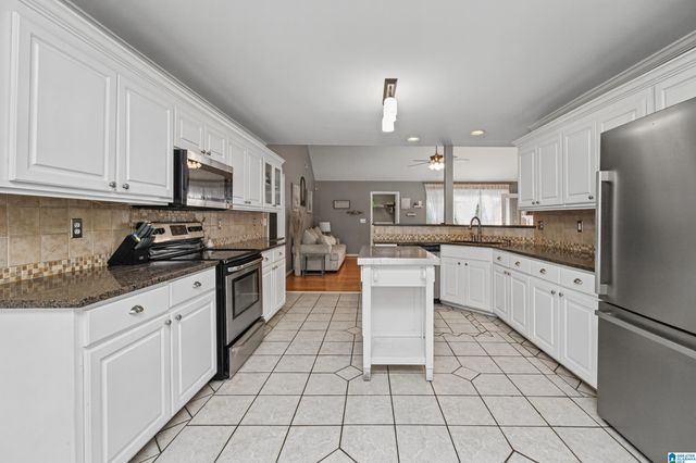 1601 WINDSOR LANE, Leeds, AL 35094